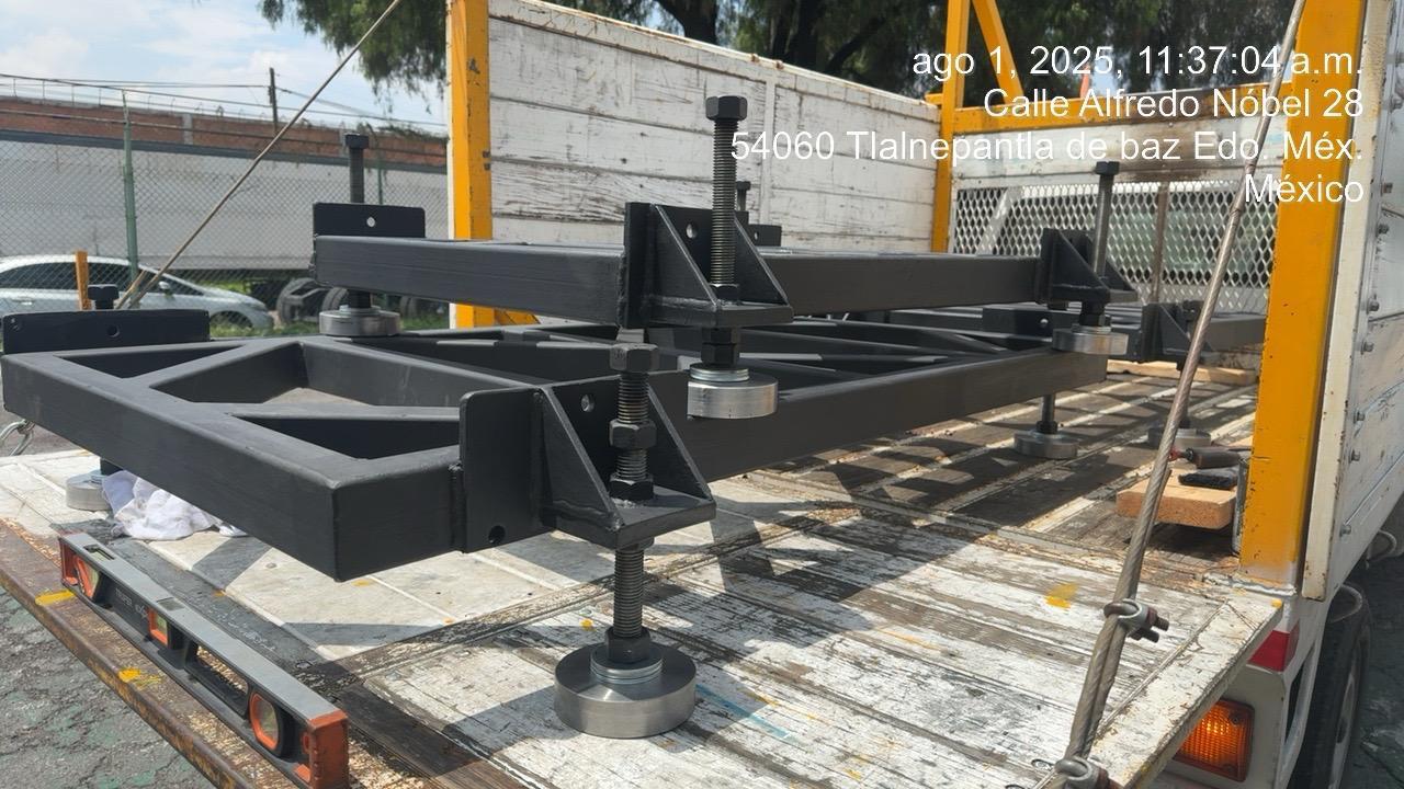 Soportes y fijaciones metálicas