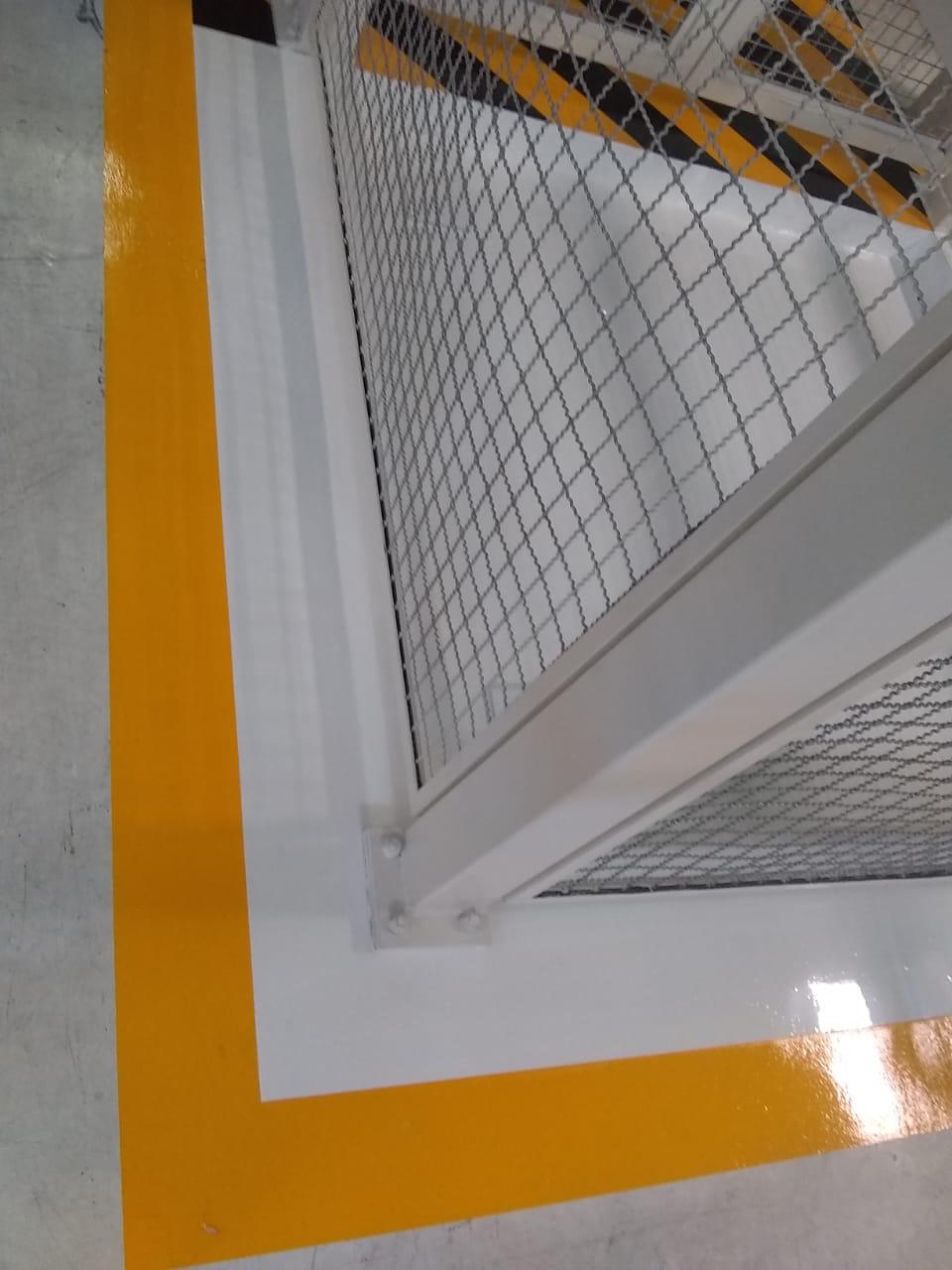 Piso epóxico industrial