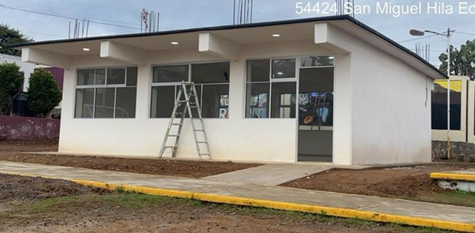 Construcción de aulas y oficinas dentro de planta industrial